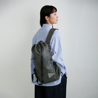 and wander アンドワンダー シル デイパック sil daypack 574-5975211 