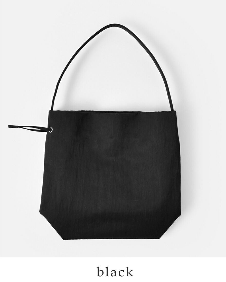 MARY AL TERNA メアリオルターナ リサイクルナイロン ワンショルダー