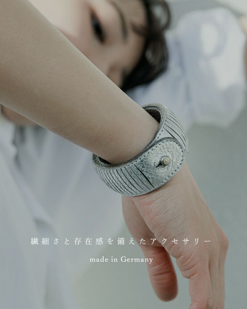 000000035522-06.jpg?size=xs&w=