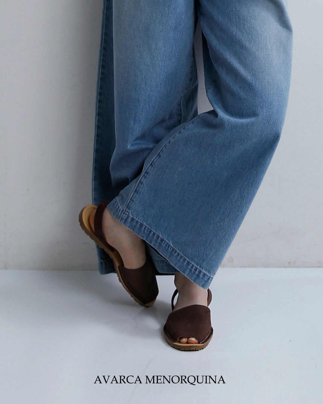 3こ1】【30%OFF】AVARCA MENORQUINA アバルカメノルクイナ スエード