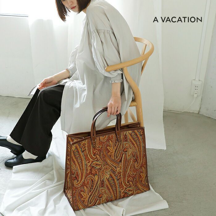 非売品　ＶＯＷトートバック　賞品　(新品AAA) AVOCA（アヴォカ） トートバッグ 帆布 コットン ブランド ファスナー