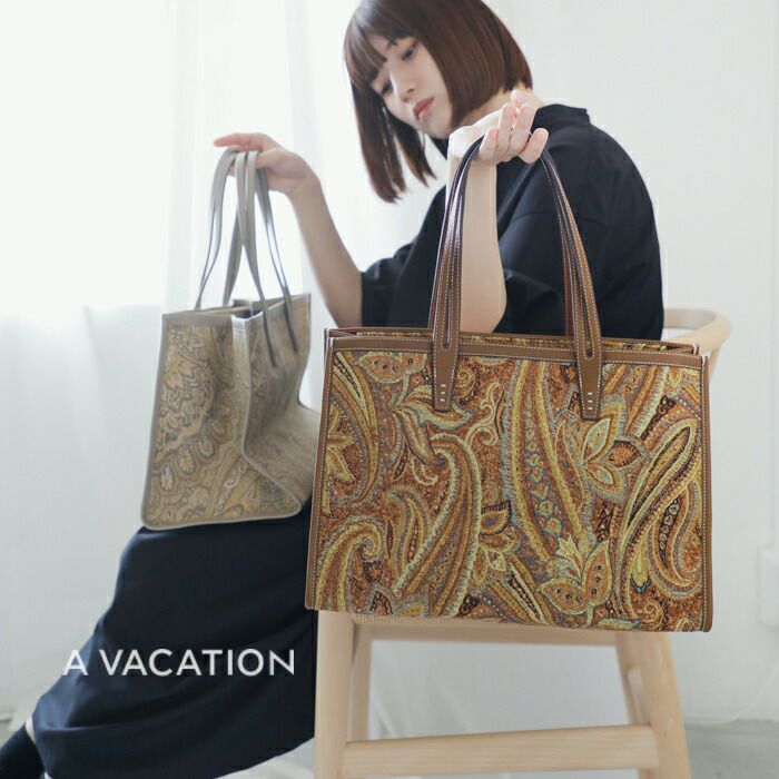 【美品✨️】A VACATION アヴァケーション レザークラッチバッグ A VACATION（アヴァケーション） ショルダーバッグ バッグ レディース