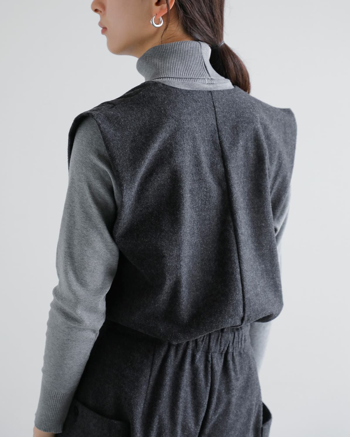 60%OFF】Hella ヘラ ウール混 カシュクール ジャンプスーツ