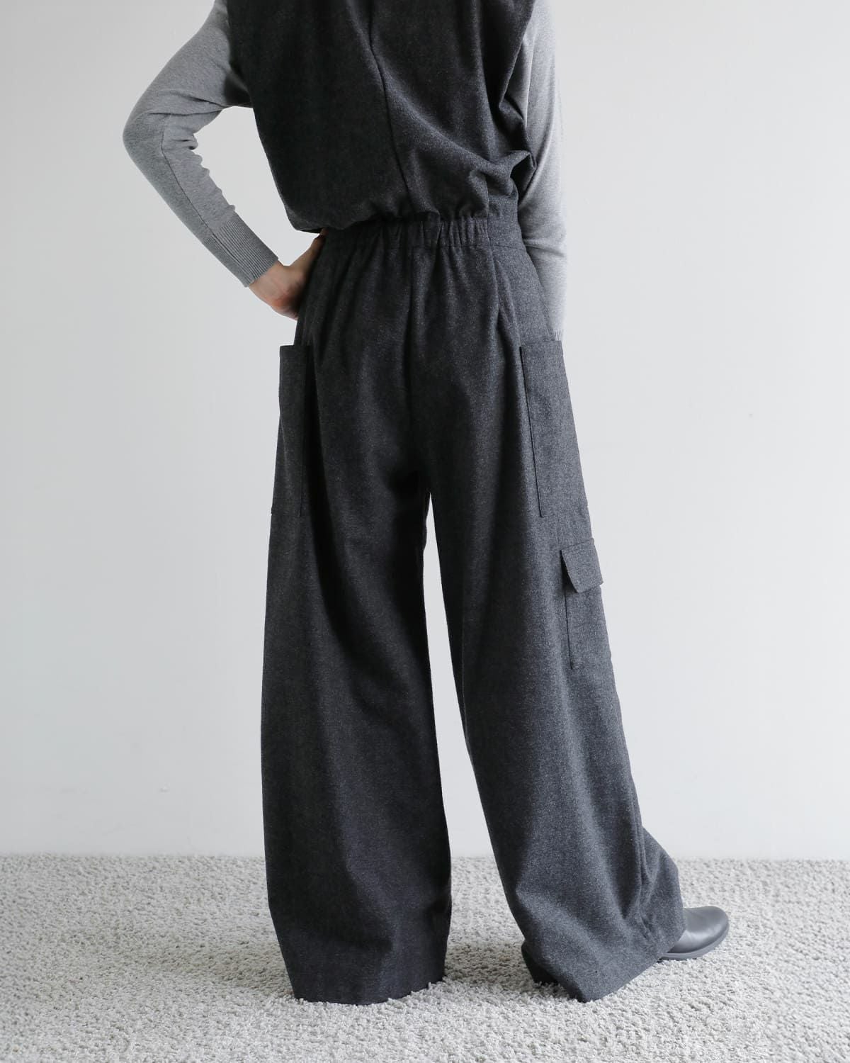 60%OFF】Hella ヘラ ウール混 カシュクール ジャンプスーツ