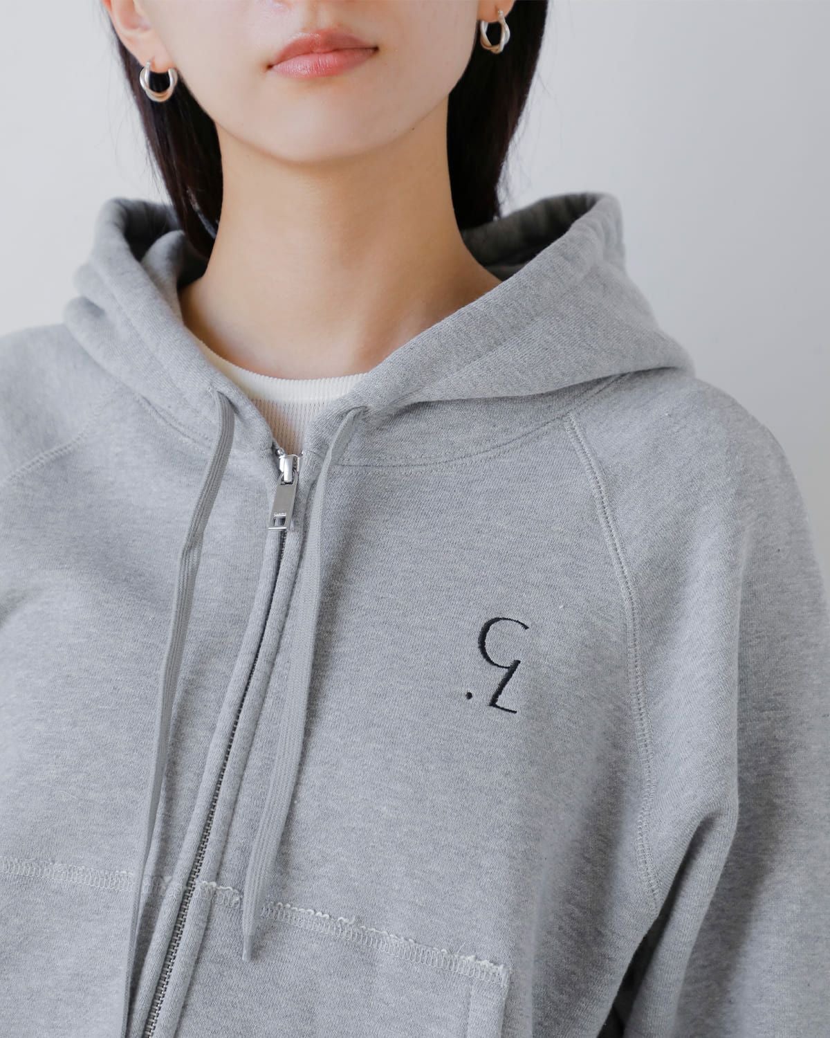 CLANE クラネ ロゴ コンパクト ジップアップ フーディー “LOGO COMPACT