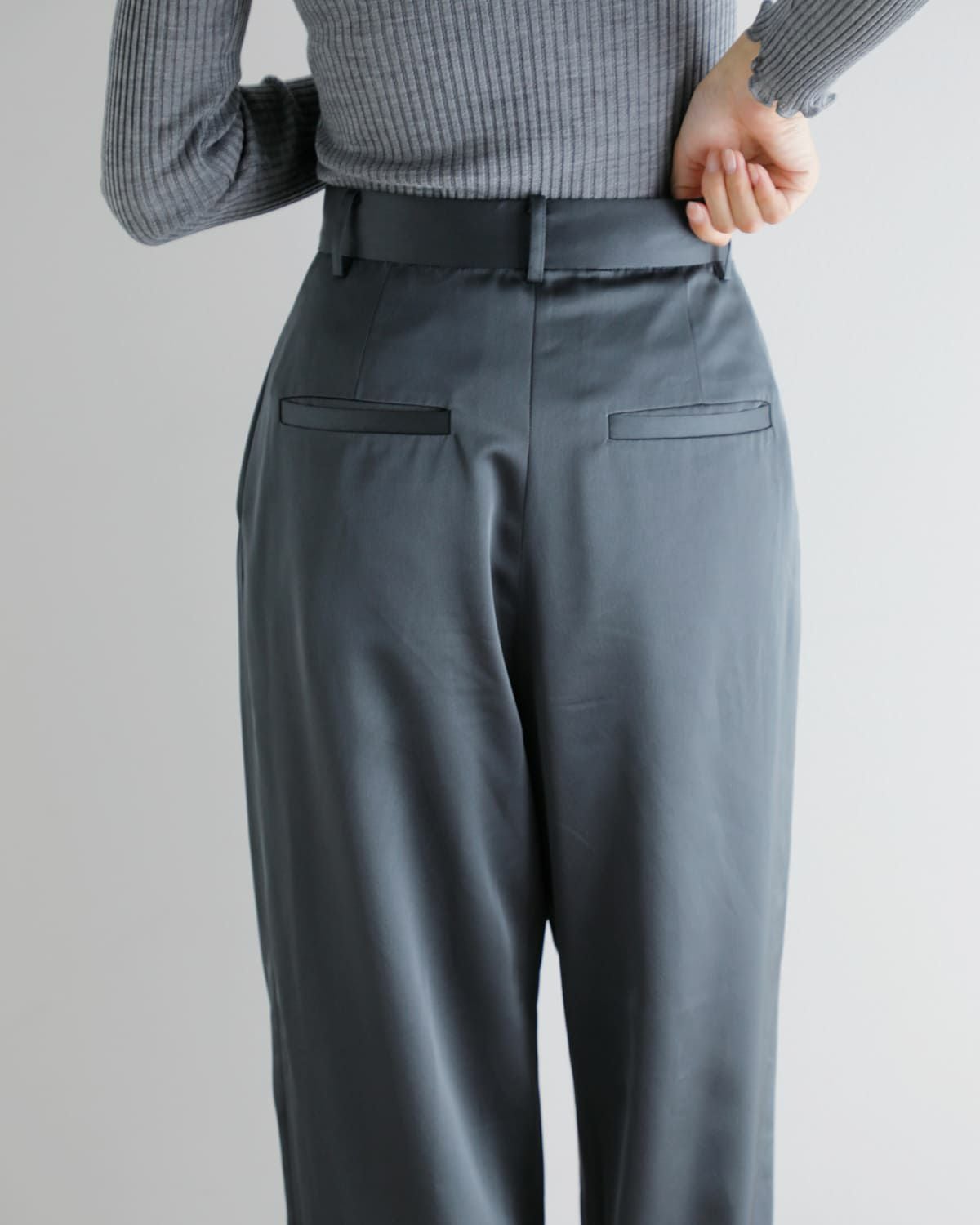 50%OFF】anuke アンヌーク サテン タック パンツ “Satin Tuck Pants