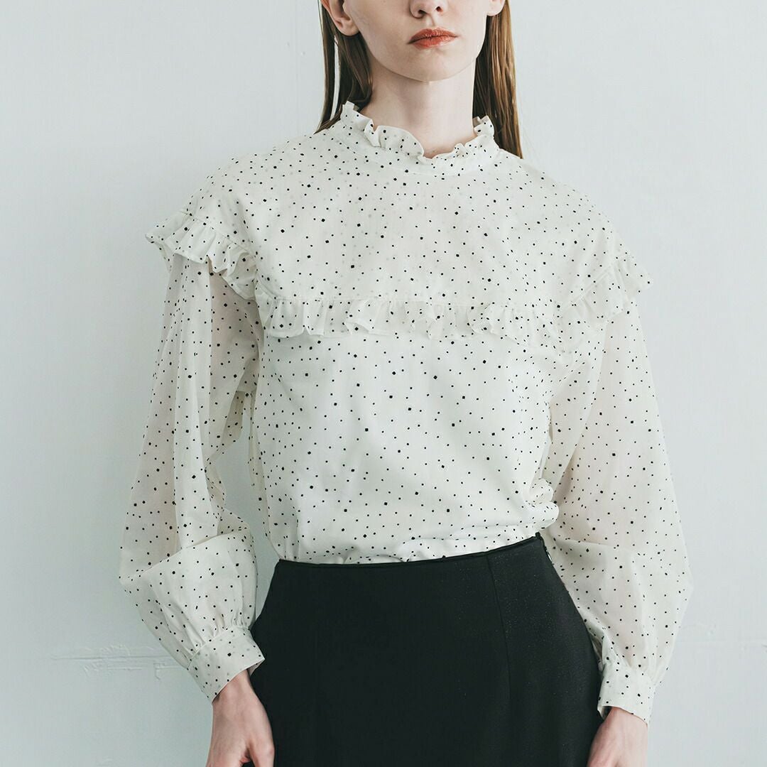 whyto ホワイト フロッキードット フリルカラー ブラウス dot frill