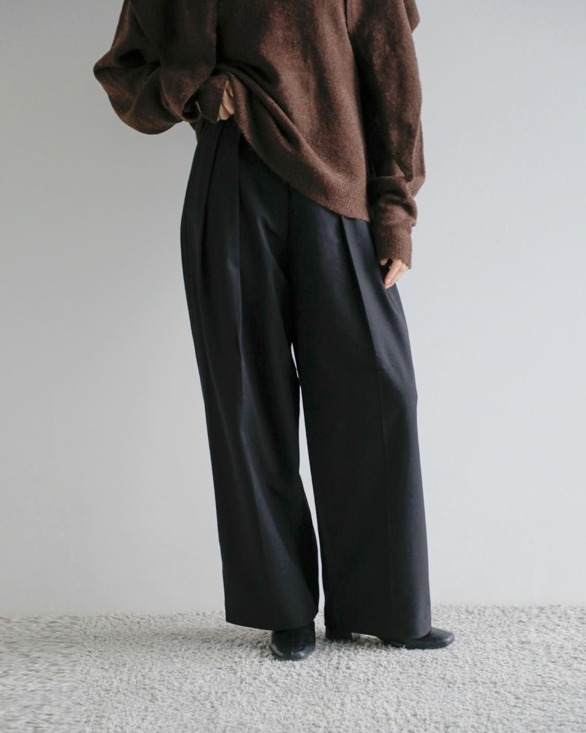 anuke アンヌーク タック ワイド パンツ “Tuck Wide Pants” 62520724
