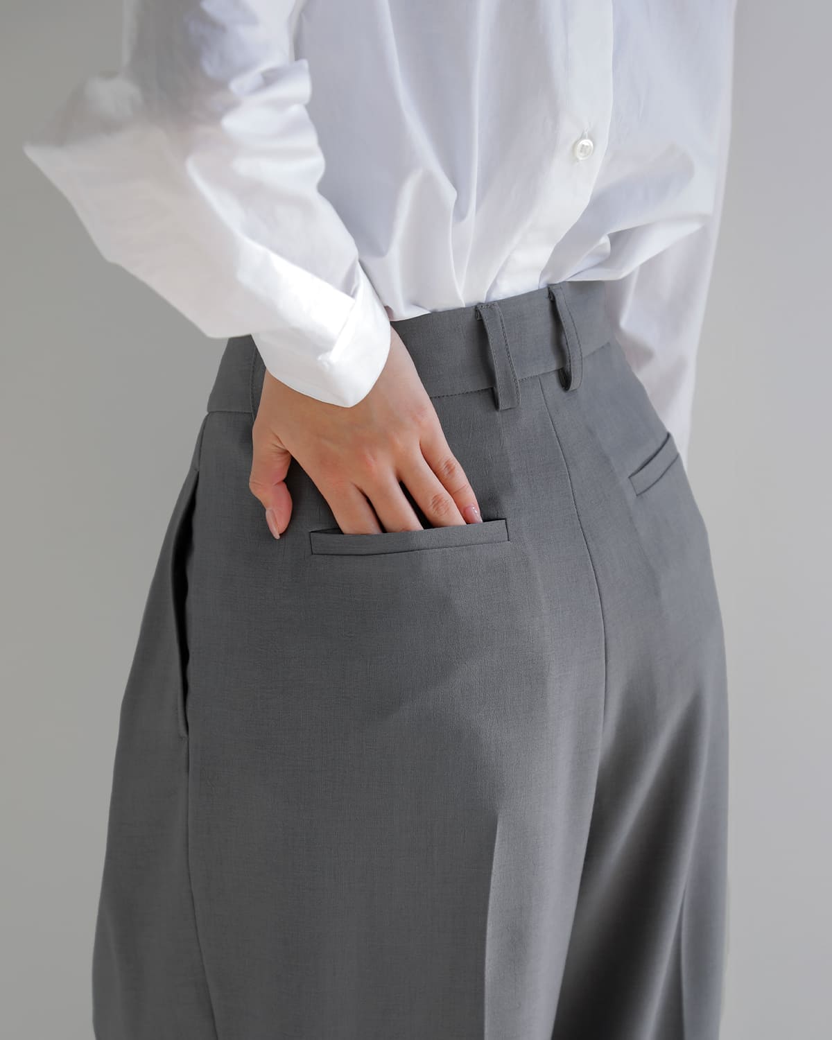 30%OFF】Hella ヘラ ダブルタック ワイドパンツ “DOUBLE TUCK WIDE