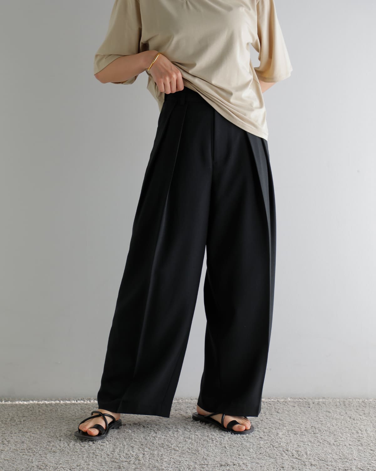 30%OFF】Hella ヘラ ダブルタック ワイドパンツ “DOUBLE TUCK WIDE