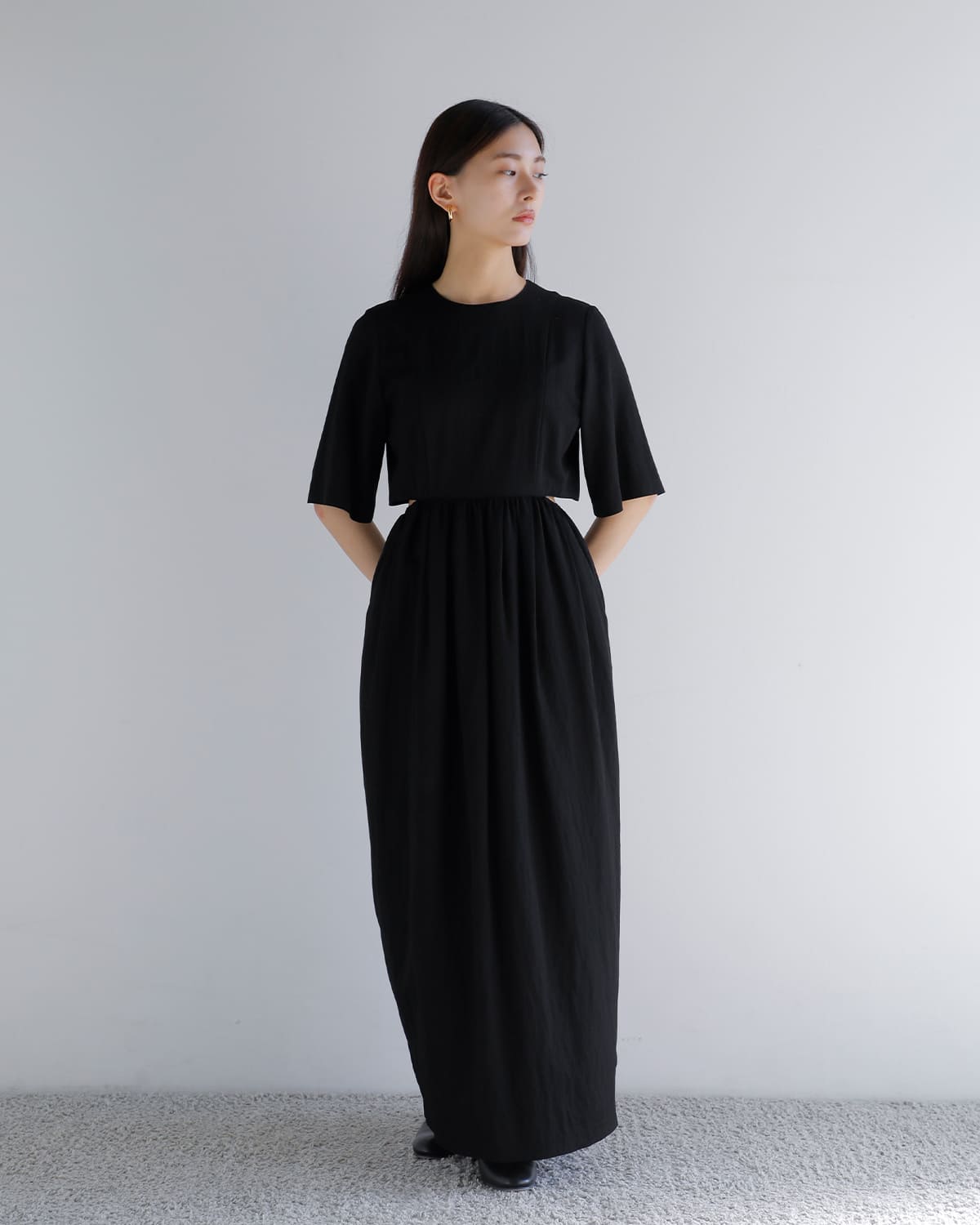 Hella ヘラ ウエストサイドスリット コクーン ドレス “WAIST SIDE SLIT