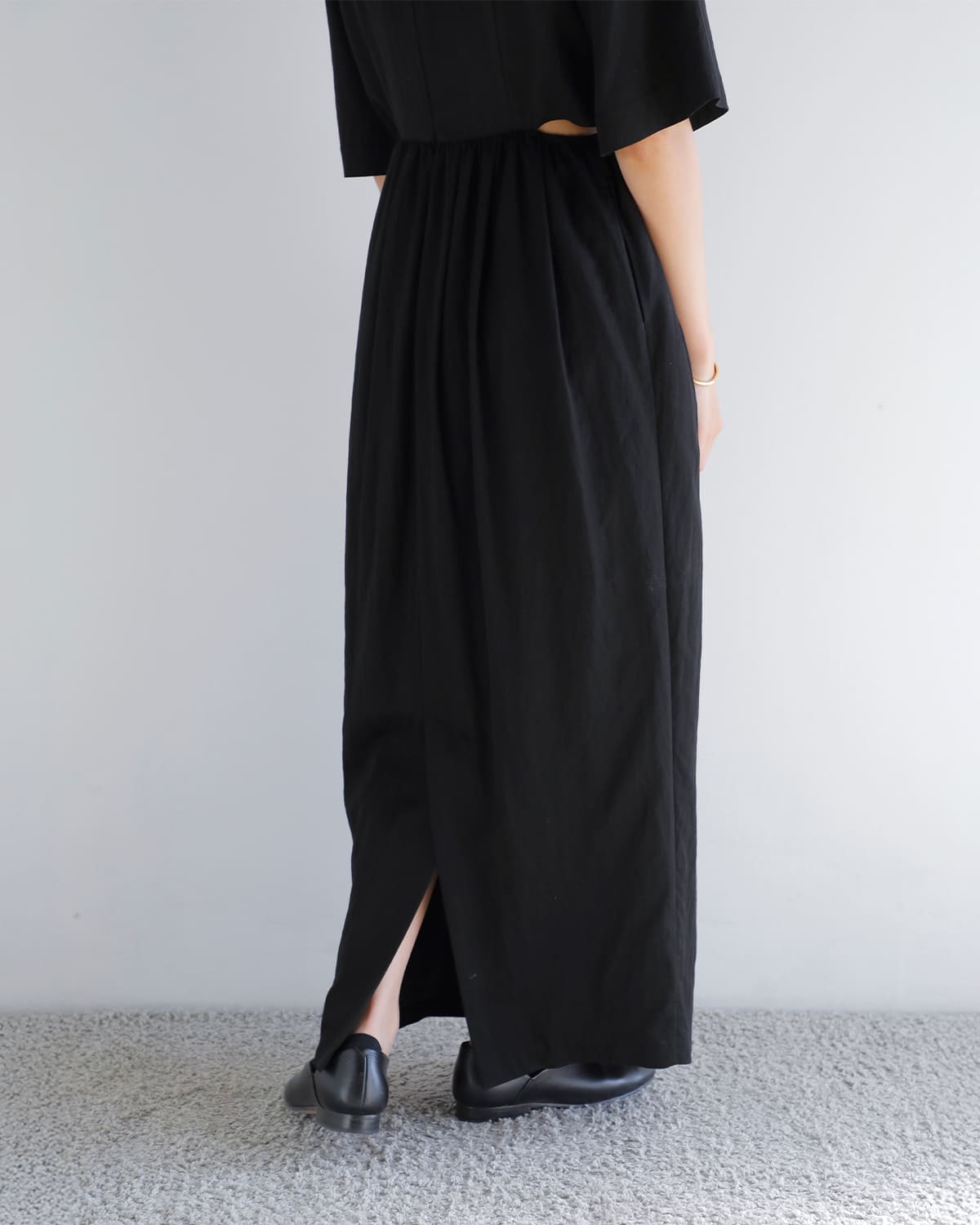 Hella ヘラ ウエストサイドスリット コクーン ドレス “WAIST SIDE SLIT
