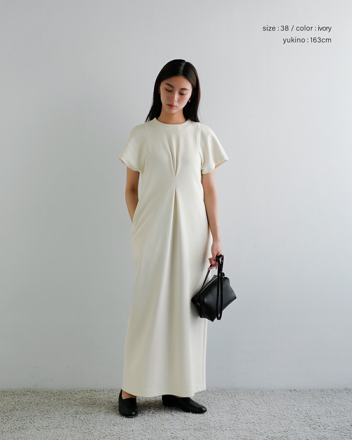 Hella ヘラ フロント タック コクーン ドレス “FRONT TUCK COCOON