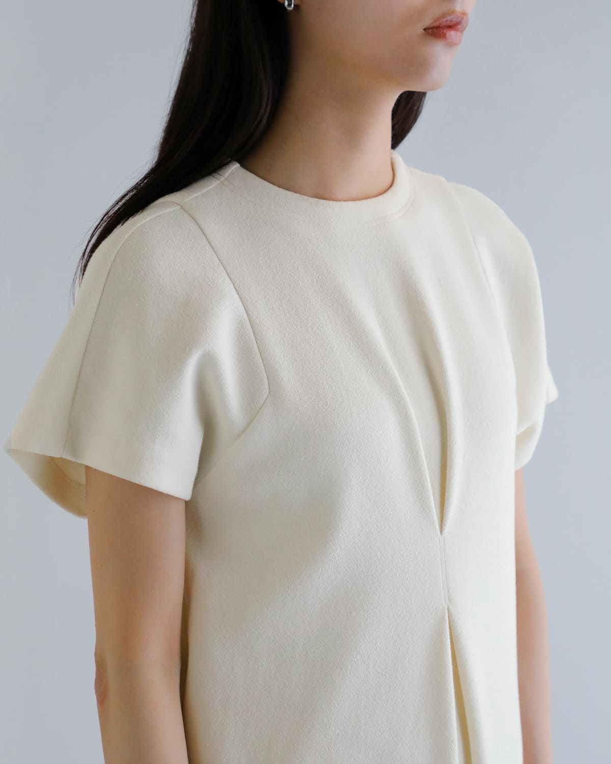 Hella ヘラ フロント タック コクーン ドレス “FRONT TUCK COCOON