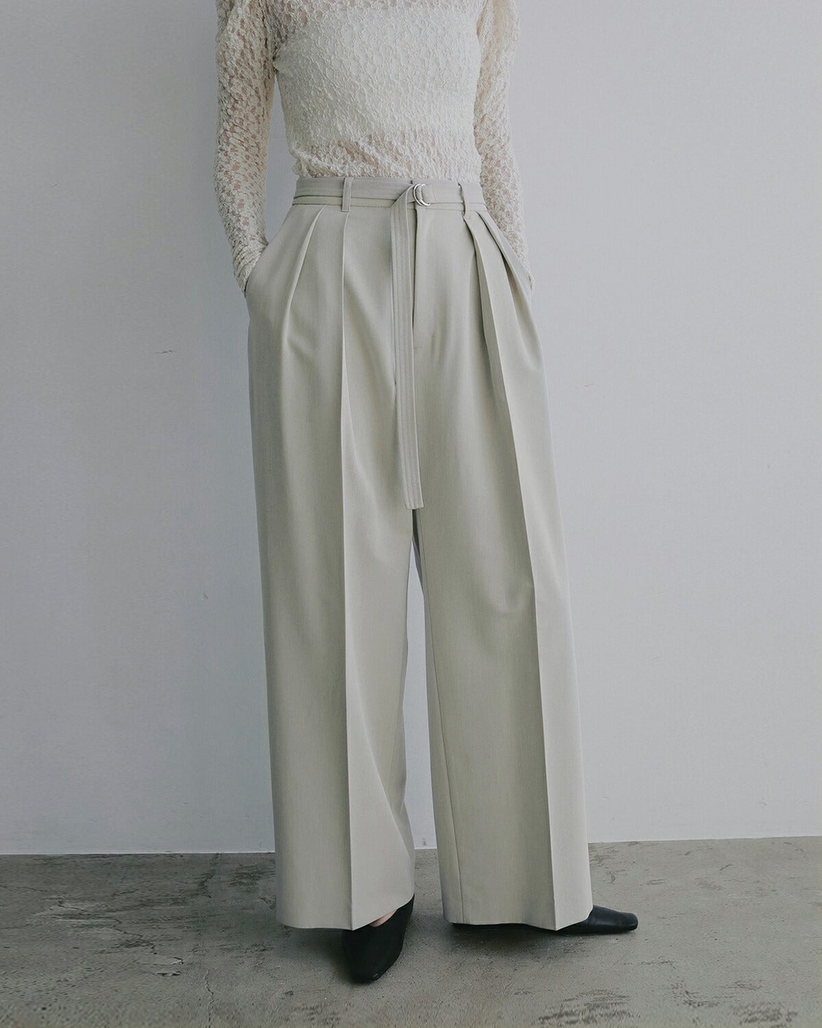 MANOF マノフ ベルト付き タックイン ワイドパンツ 80110-7043 2026ss
