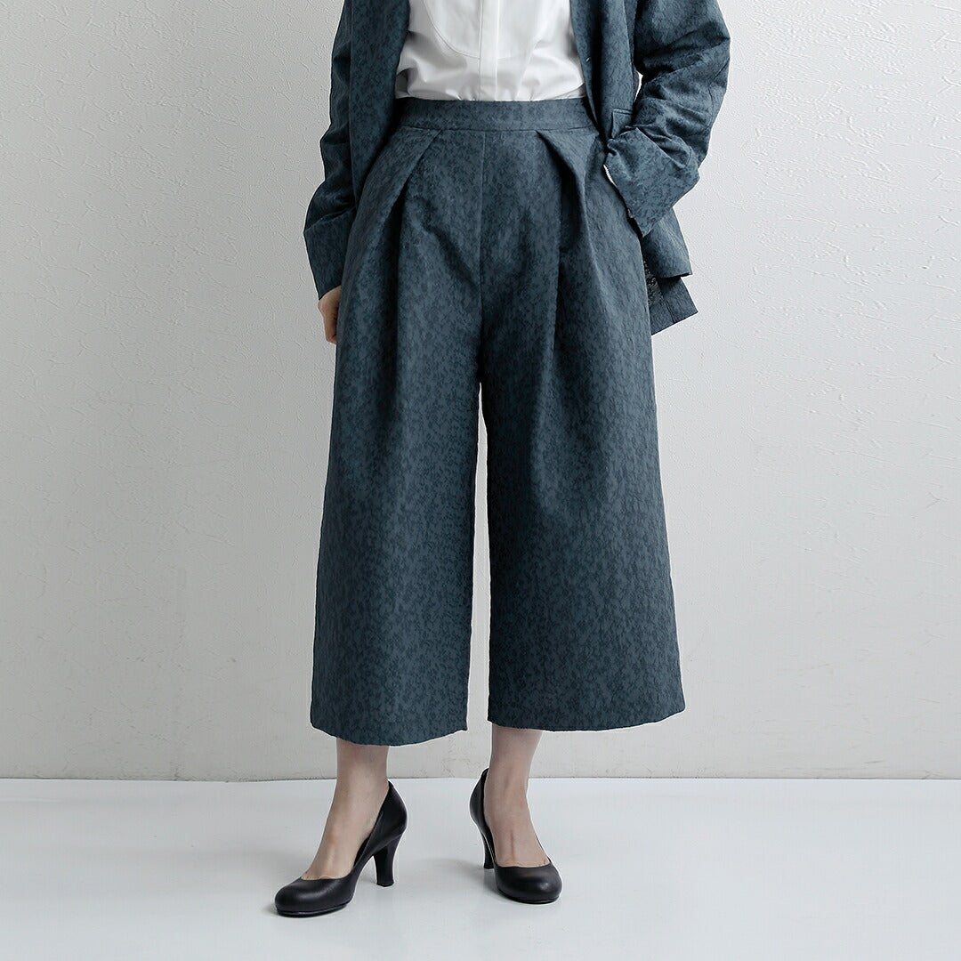 whyto ホワイト ジャガード タック トラウザーパンツ “jacquard tuck