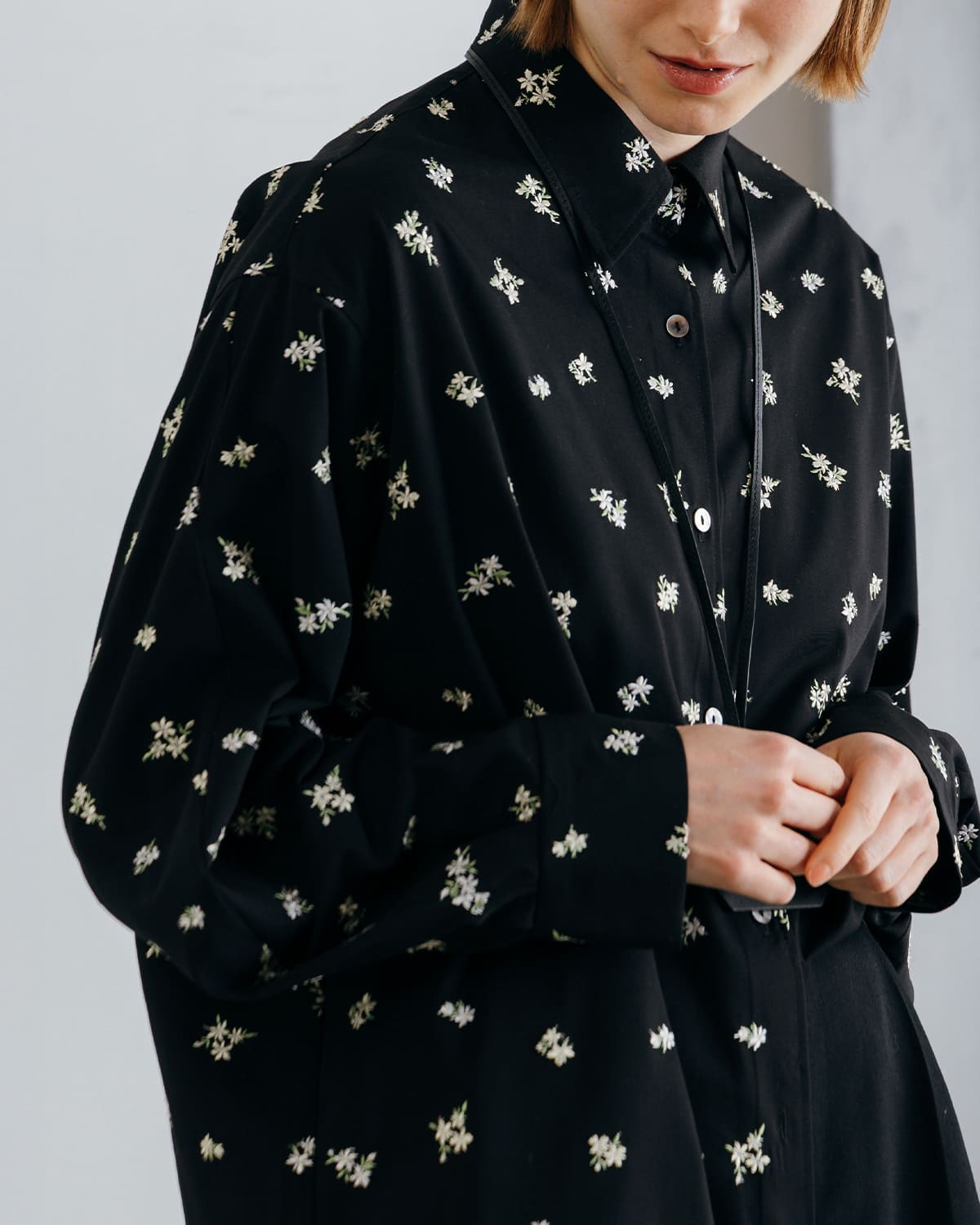 CREDONA クレドナ フラワー 刺繍 シャツ FLOWER EMBROIDERY SHIRTS