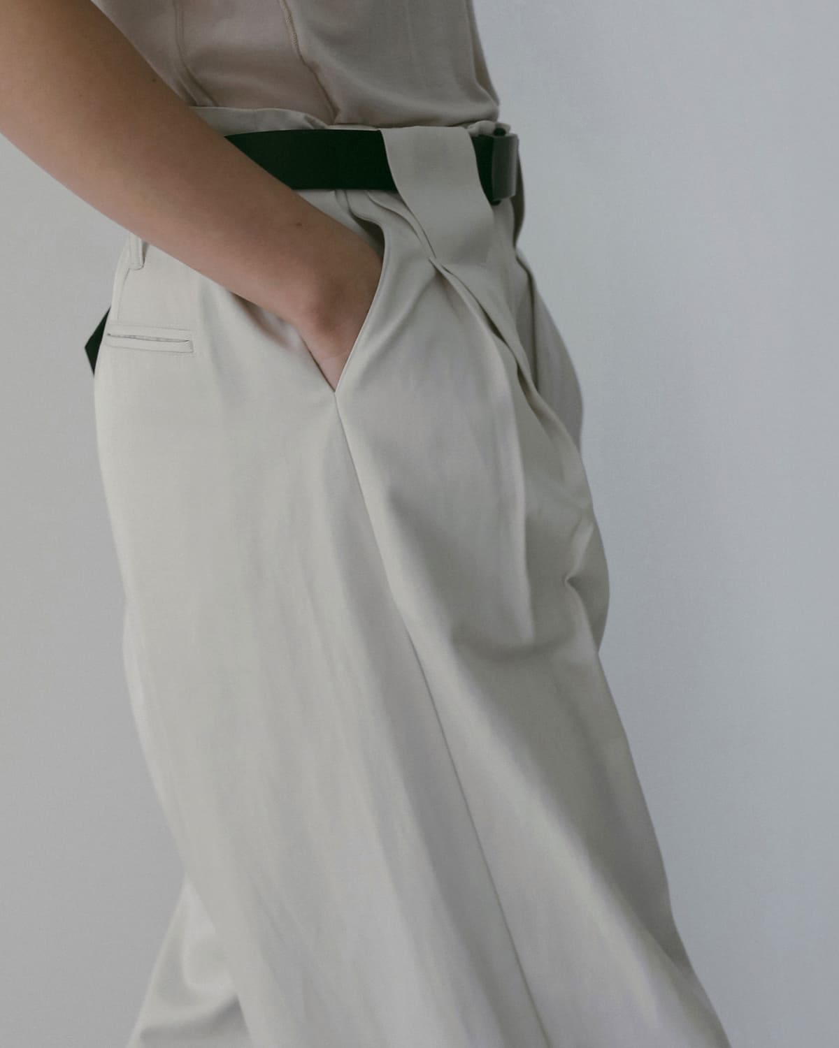 anuke アンヌーク ツイル タック ルーズ ワイドパンツ Twill Loose