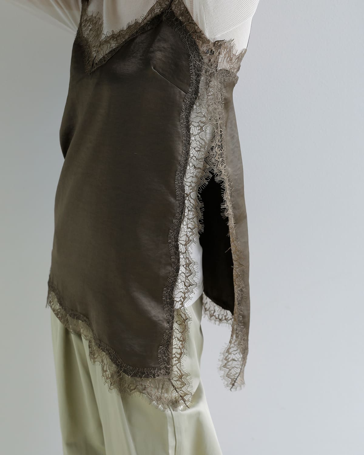 CREDONA クレドナ サテン レース キャミソール SATIN LACE CAMI