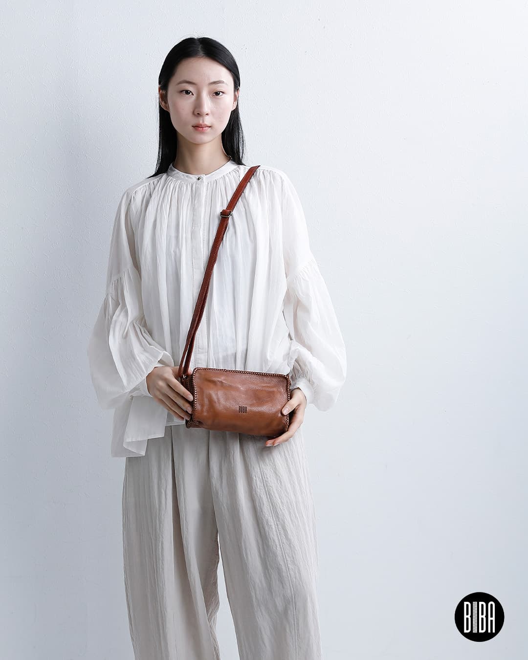 クーポン対象】BIBA ビバ ウォッシュドカウレザー パーフォレーション