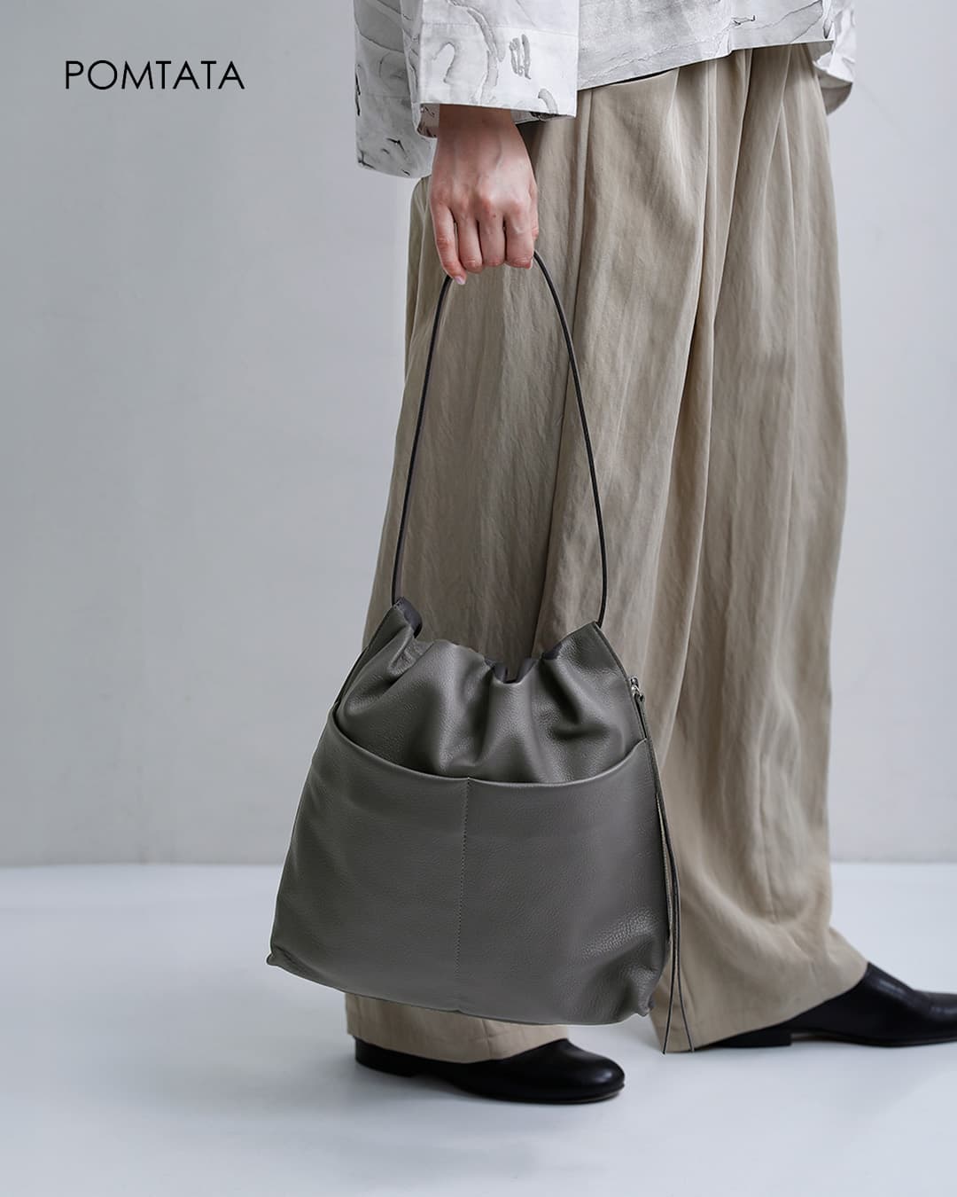 POMTATA ポンタタ カウレザー 巾着 変形トートバッグ TIO MA TOTE tio