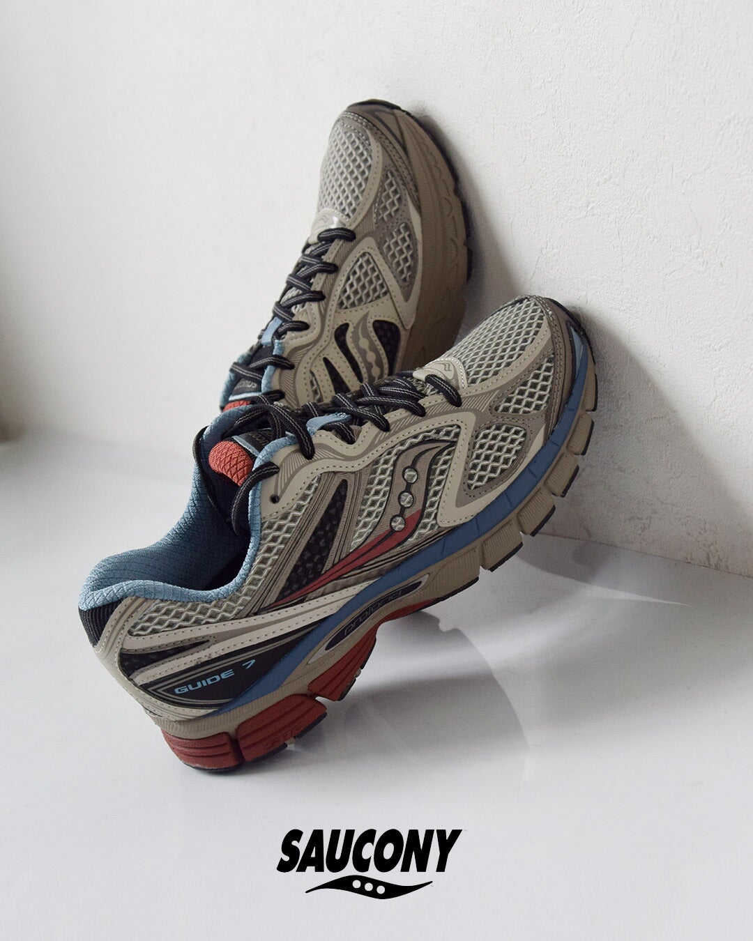 saucony サッカニー プログリッドガイド7 ランニングスニーカー
