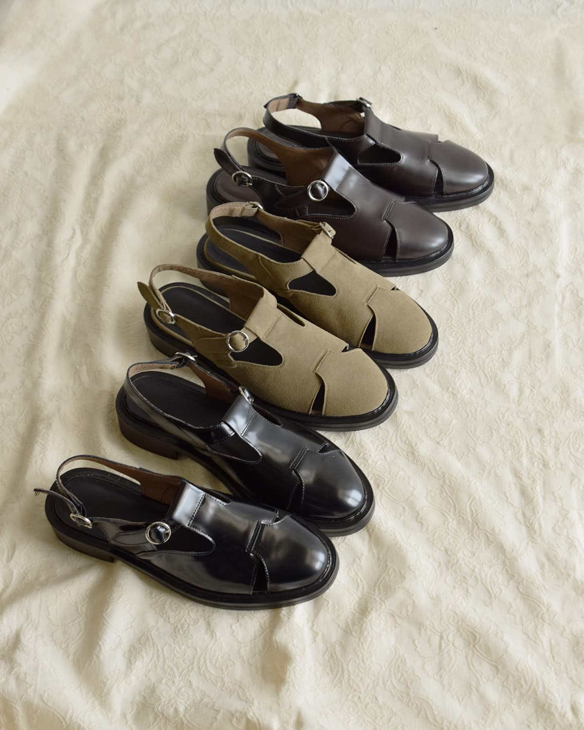 ALM. ブラック ミュール 37 ALM. アルム カウレザー ミュール “SALACIA LEATHER MULES” al128