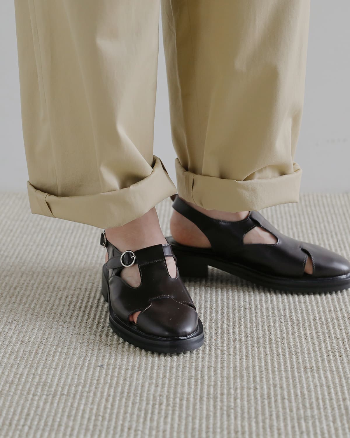 30%OFF】ALM. アルム カウレザー ミュール “SALACIA LEATHER MULES