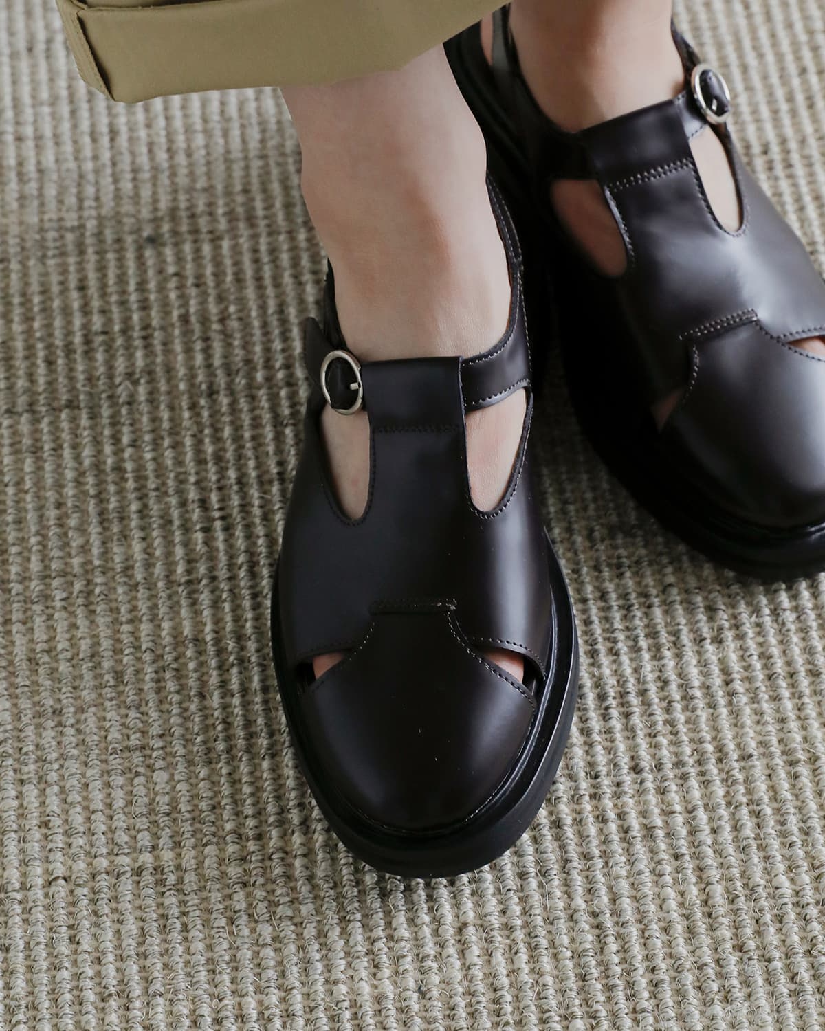 ALM. アルム カウレザー ミュール “SALACIA LEATHER MULES” al128