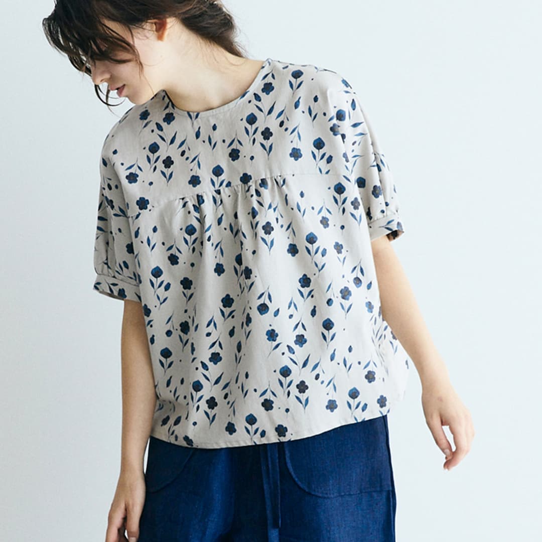 新品タグ付き　マガリ　MAGALI バルーンスリーブブラウス　ベージュ MAGALI / マガリ | リネン フリルブラウス | ベージュ | レディースの