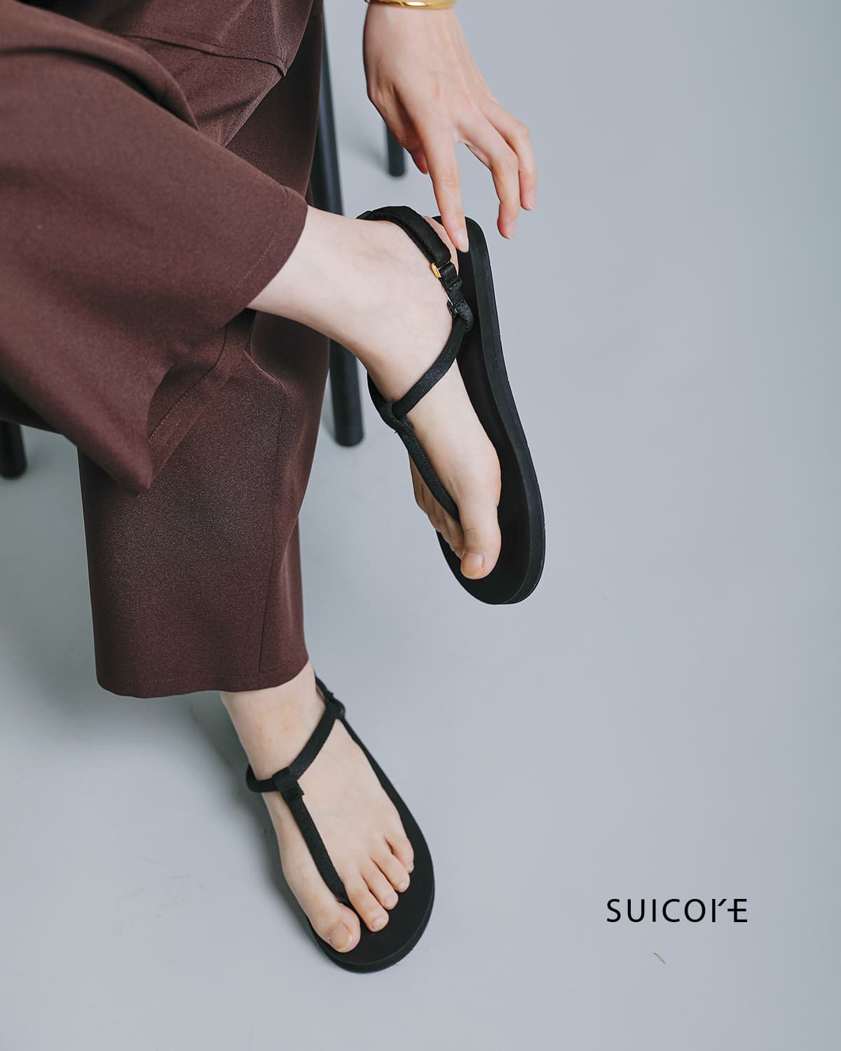 30%OFF】SUICOKE スイコック ビブラムソール ストラップ フラット
