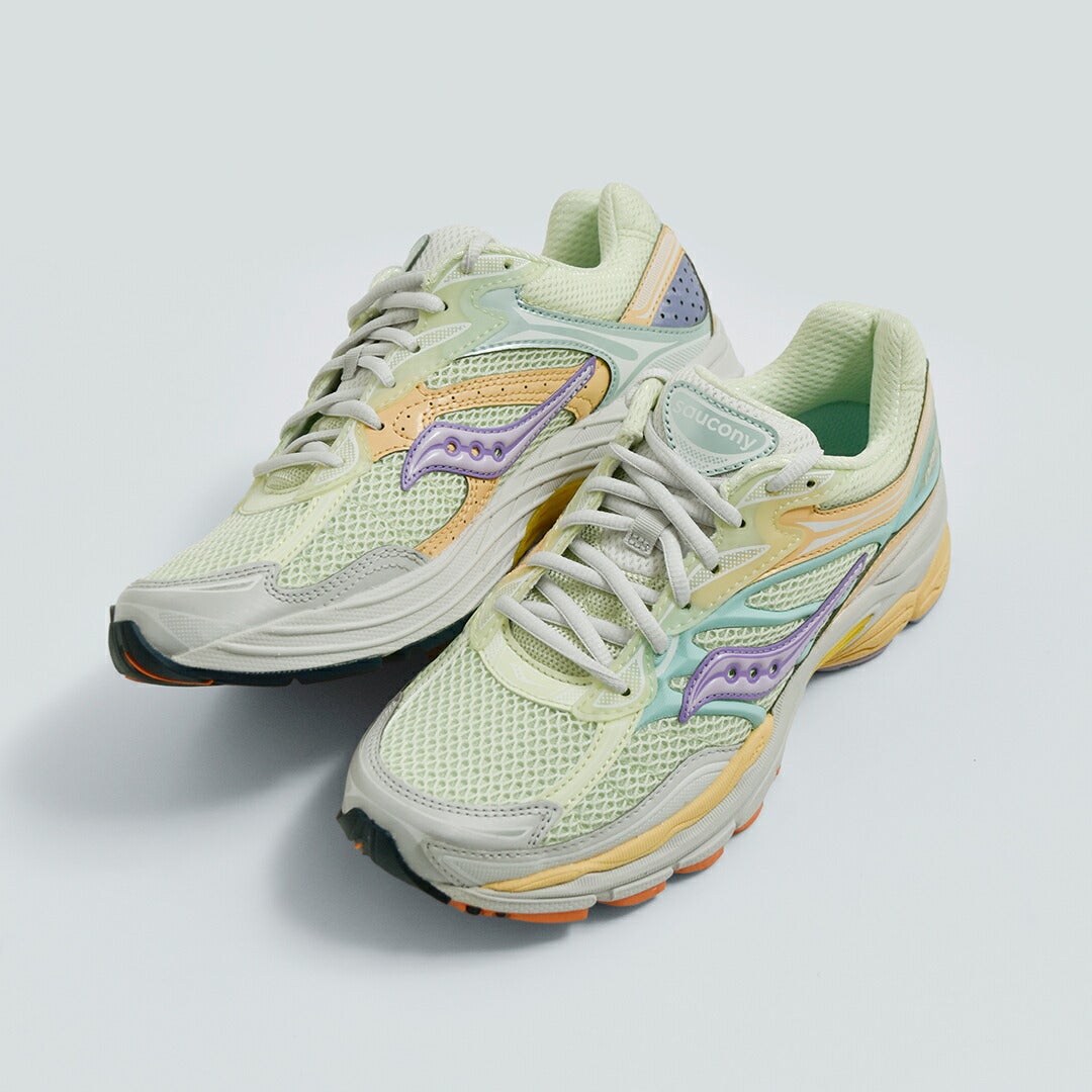 50%OFF】saucony サッカニー リフレクションズ スニーカー progrid