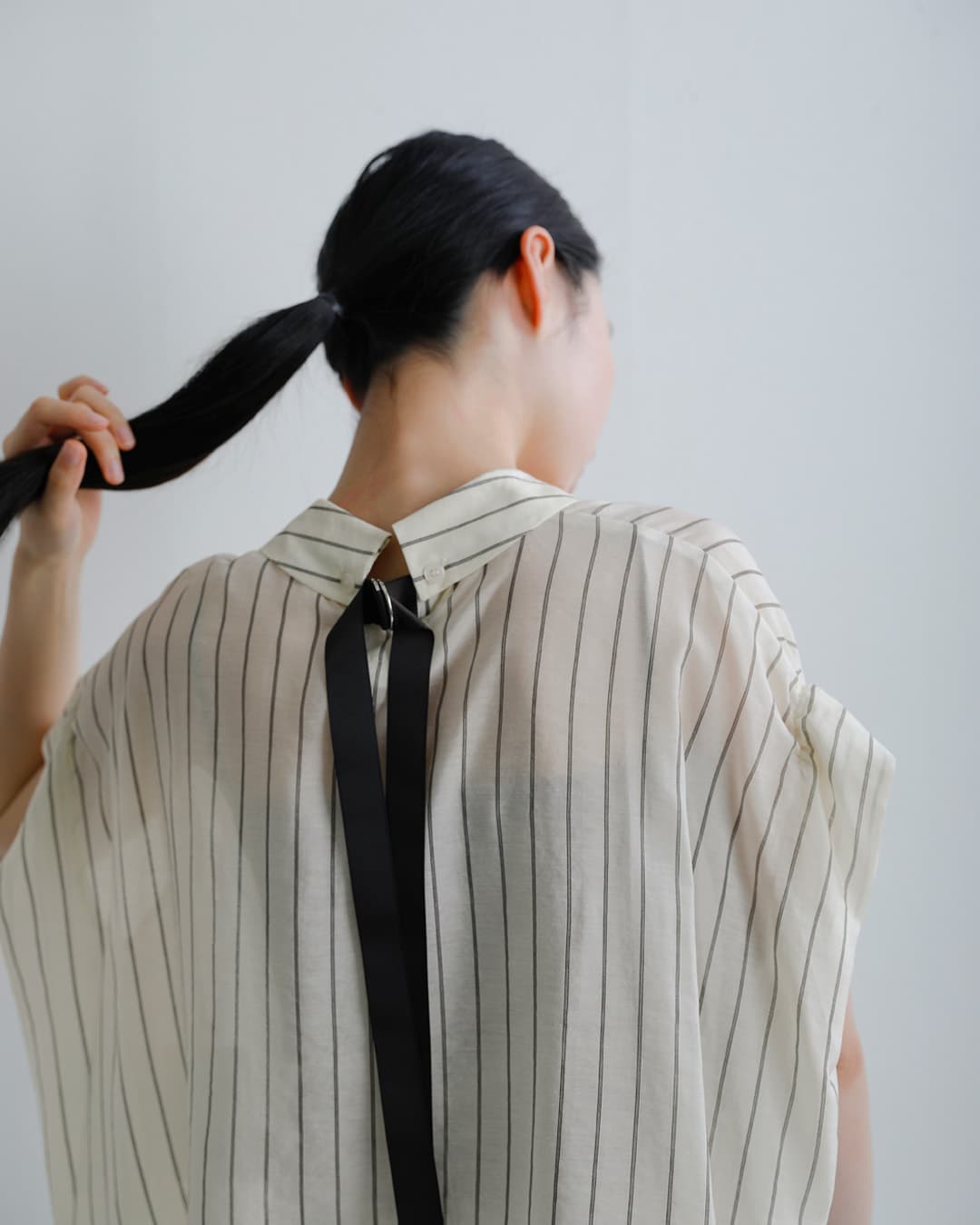 20%OFF】[NEW]HERENCIA ヘレンチア シアー バック リボン ブラウス