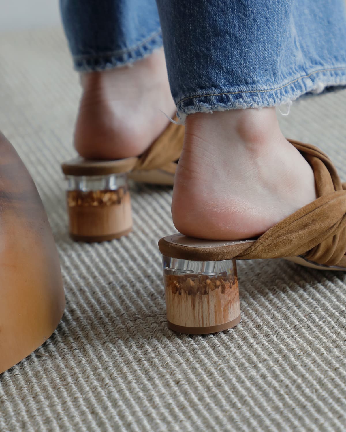 ALM. アルム スクエアトゥ レザー ミュール “MARIA LEATHER MULES
