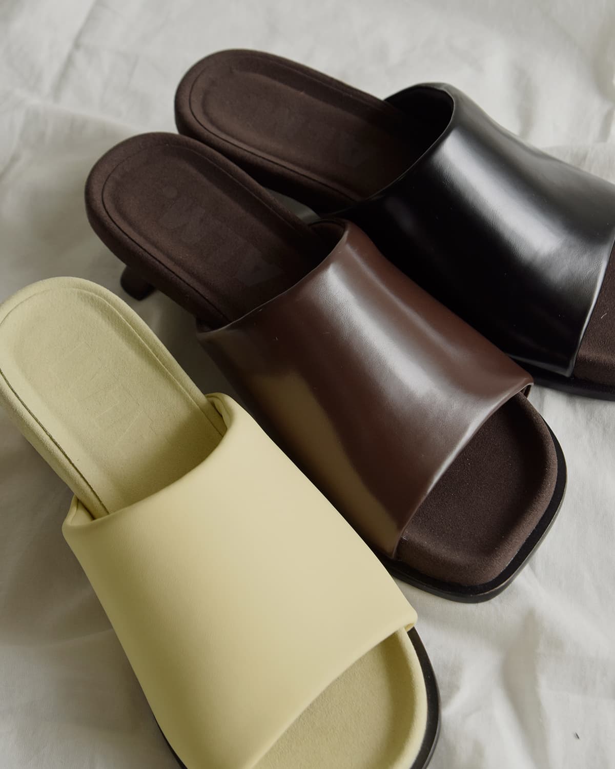 3こ1】【20%OFF】ALM. アルム パフィー サンダル “RABBIT PUFFY