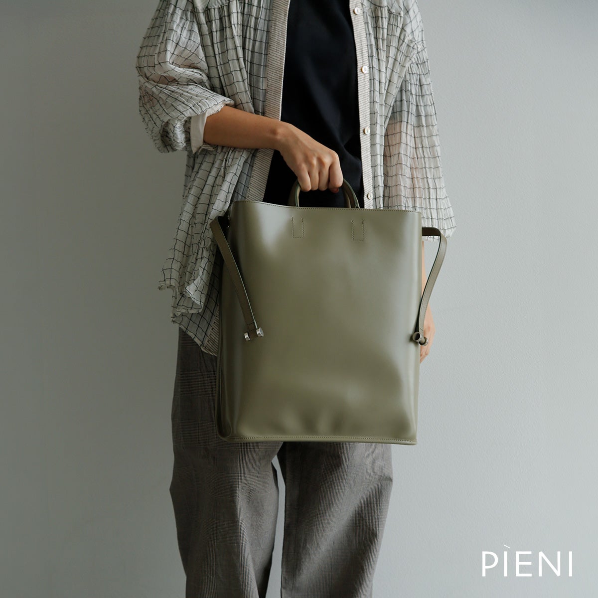 PIENI（ピエニ）SULKA L ショルダー トート レザーバッグ PIENI