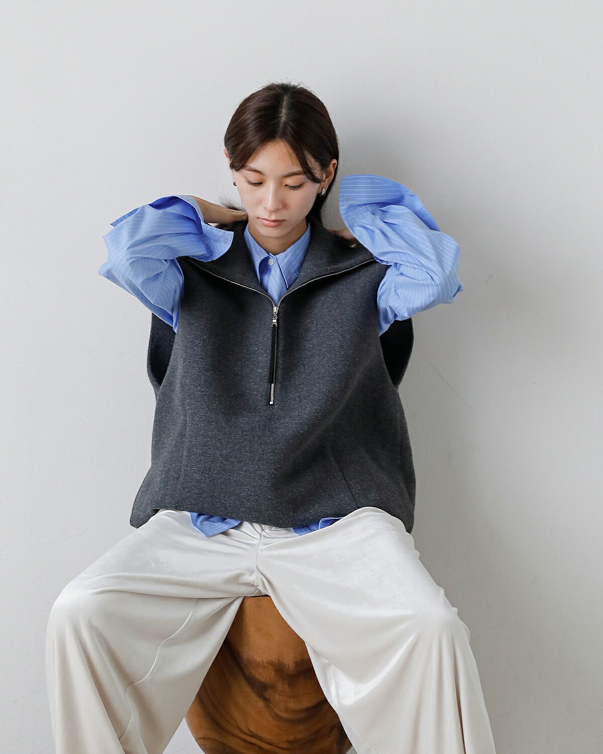 2026aw新作] Hella ウール ハイネック ベスト Wool High Neck Vest