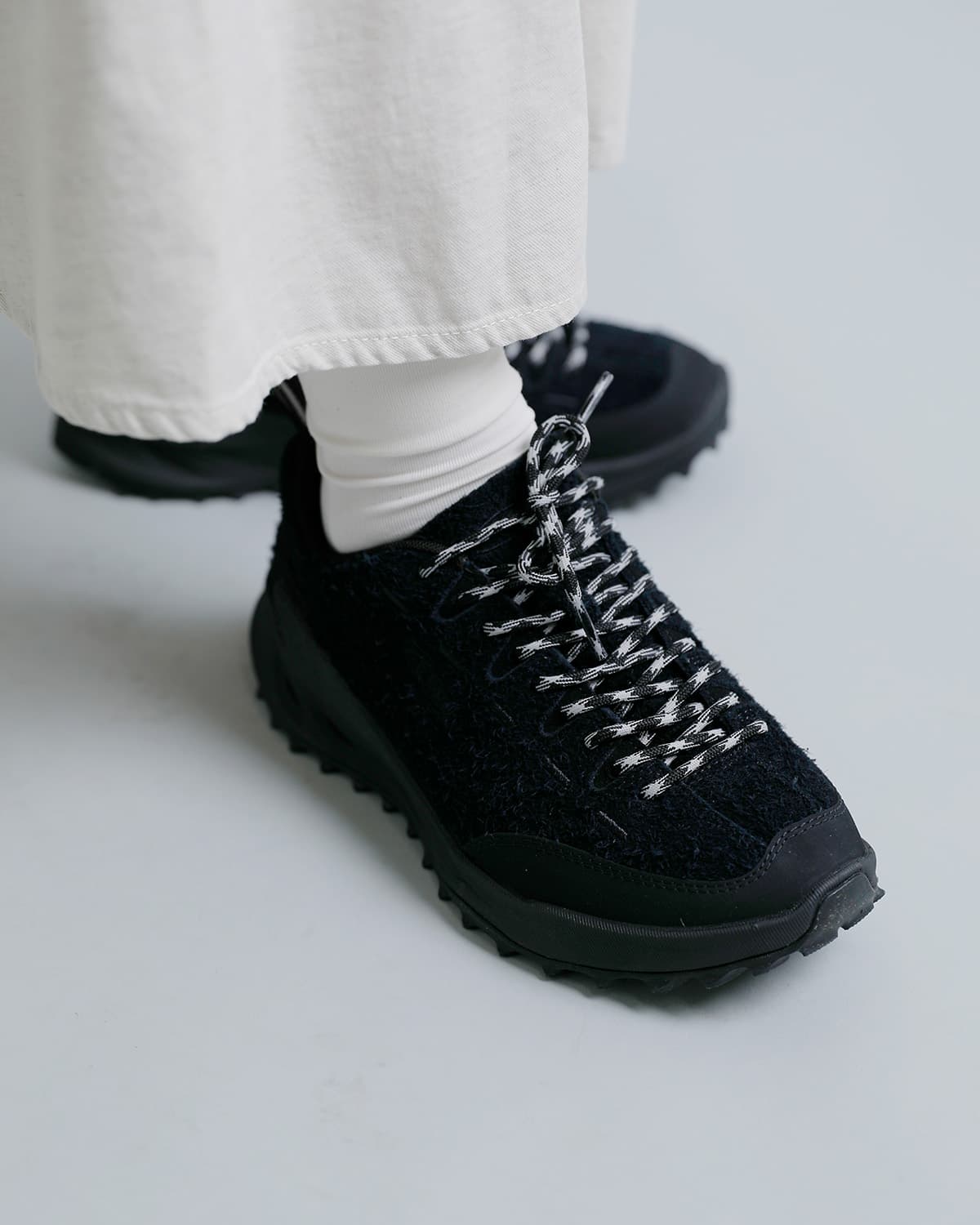 KEEN キーン ジャスパー ザイオニック アウトドアスニーカー JASPER